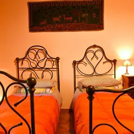 Cascina Folletto Фермерский дом *