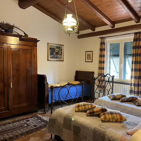 Cascina Folletto Фермерский дом Нови-Лигуре